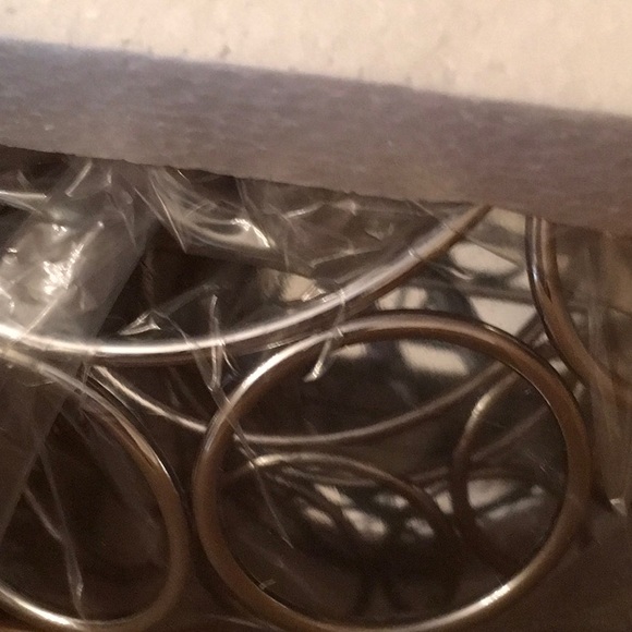 NWT, KEURIG GOURMET SINGLE CUP STAND. PRODUCTS NOT INCLUDED. STAINLESS STEEL . - Picture 10 of 10